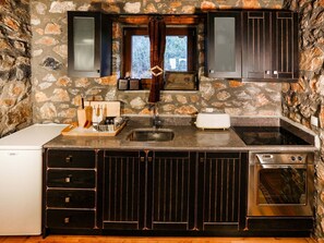 Unclassified image, 5 of 23, button - Alluring Holiday Home in Pella with Hot Tub (Edessa)