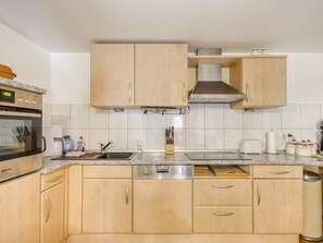 Nhà | Bếp riêng | Ấm điện, ghế cao cho trẻ em