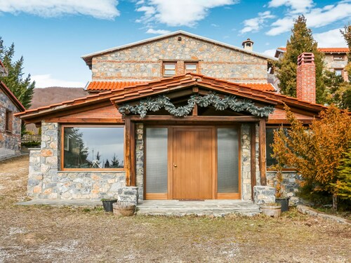 Lavish Holiday Home in Pella with Hot Tub