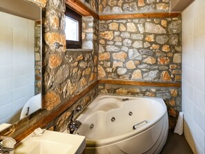 House | Bathroom | Shower, towels