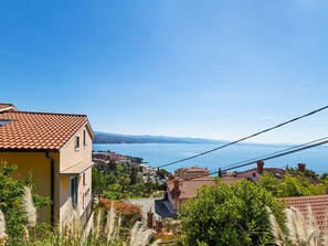 Exterior - Simplistic Apartment in Opatija With Private Garden (Opatija)