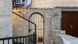 Unclassified image, 2 of 33, button - Snug Apartment in Pučišća near Beach (Pucisca)