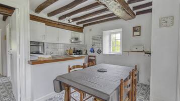 House | Tempat makan