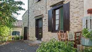 Exterior - Timeless Holiday Home in Massaguel With Patio (Massaguel)