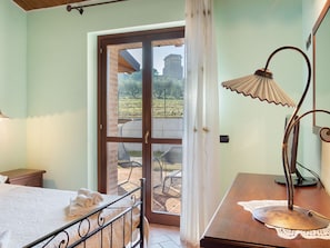 House | 1 bedroom