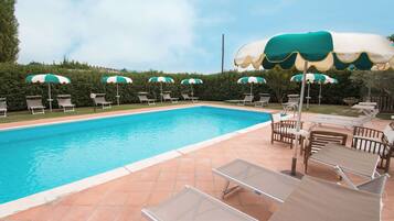 Cottage | Pool | Outdoor pool