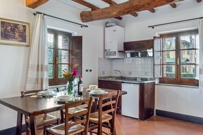 Cottage | Dining - Cottage in Magione Near Lake Trasimeno (Magione)