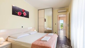 Villa - Luxurious Villa in Splitska With Swimming Pool (Supetar)