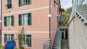 Exterior - Traditional Holiday Home in Moneglia With Private Terrace (Moneglia)