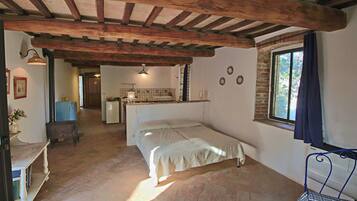 Hus | 2 sovrum, unika möbler och sängkläder