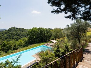 Outdoor pool - Picturesque Apartment in Montefiridolfi With Swimming Pool (San Casciano in Val di Pesa)