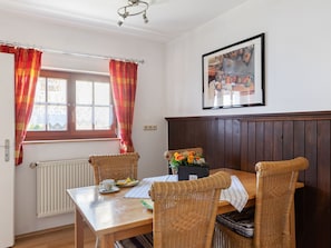 Dining - Pleasant Apartment in Kunreuth With Private Terrace (Kunreuth)