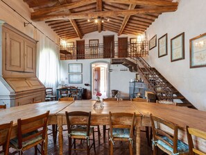 Breakfast area - Deluxe Apartment in Montefiridolfi With Swimming Pool (San Casciano in Val di Pesa)