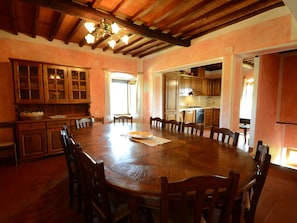 Dining - Cosy Holiday Home in Radda in Chianti With Swimming Pool (Radda in Chianti)