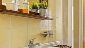 House | Bathroom - Gorgeous Holiday Home in Ortigia With Balcony (Syracuse)