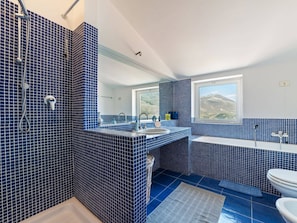 House | Bathroom | Shower - Vintage Holiday Home in Caselle in Pittari near Forest (Caselle in Pittari)