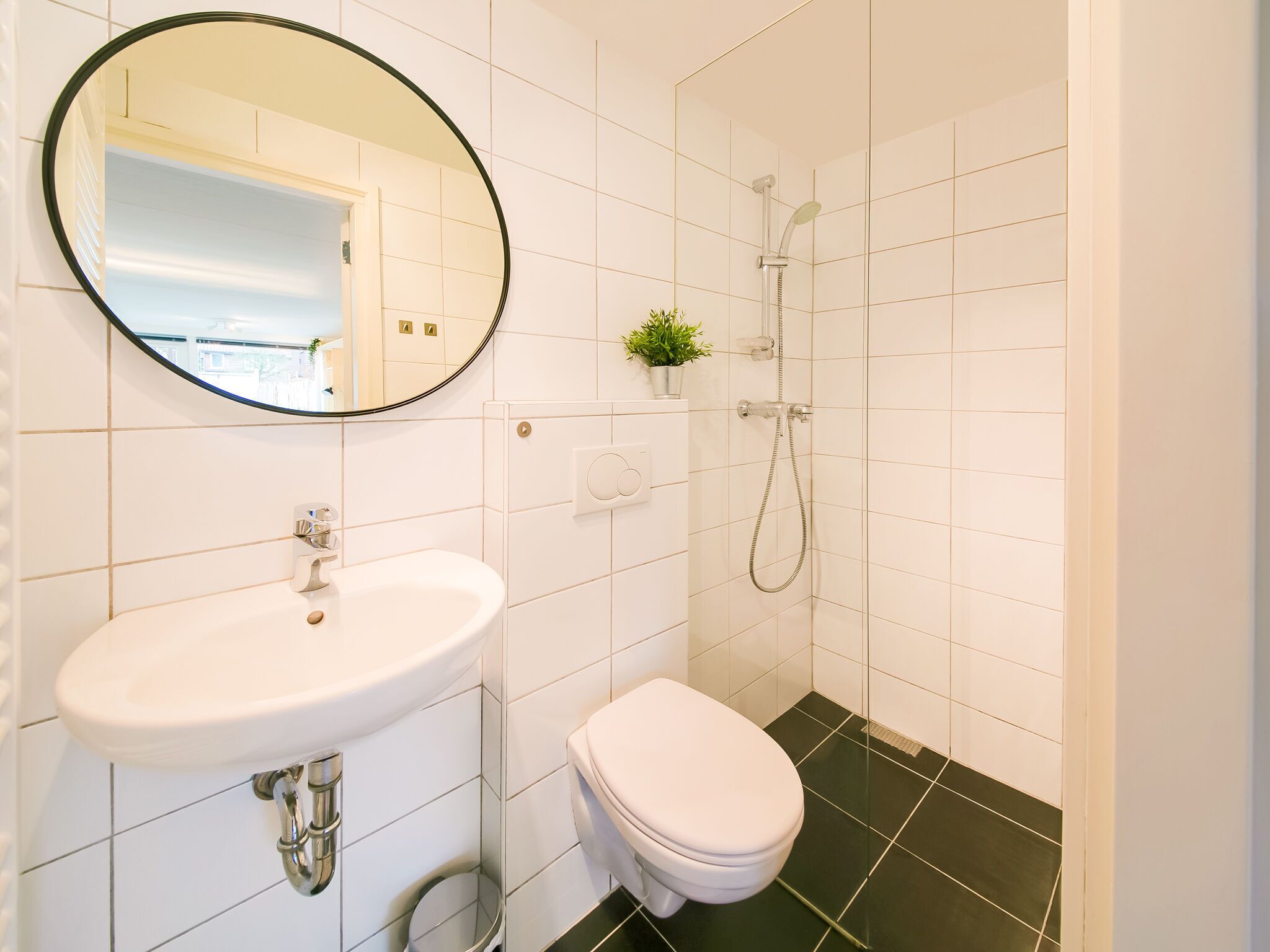 Een douche, handdoeken