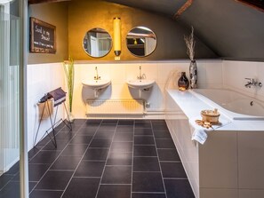 Ferienhaus | Badezimmer
