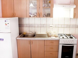 House | Private kitchen | Fridge, oven