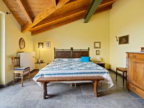Apartment | 3 bedrooms, bed sheets