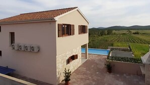 Exterior - Secluded Villa in Stankovci With Private Swimming Pool (Stankovci)