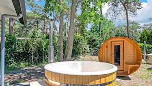 Spa - Elegant Holiday Home in Meijel With Sauna (Meijel)