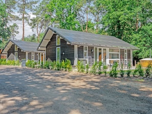 Exterior - Elegant Holiday Home in Meijel With Sauna (Meijel)