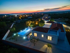 Villa | Exterior