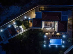 Exterior - Villa in Debeljak With Pool Near the Sea (Sukosan)