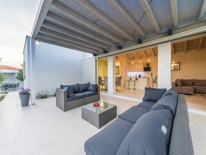 Villa | Balcón