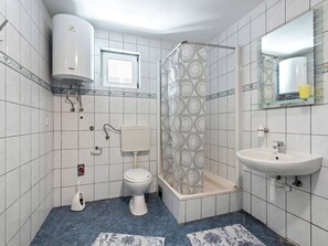 Apartment | Bathroom | Towels