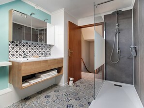 Villa | Bathroom