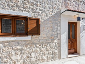 Reception - Simplistic Holiday Home in Kaštel Štafilić near Sea (Kastela)