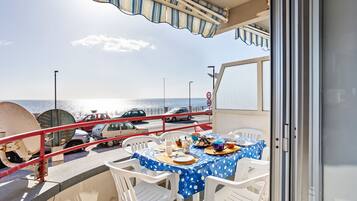 Apartment | Balkon