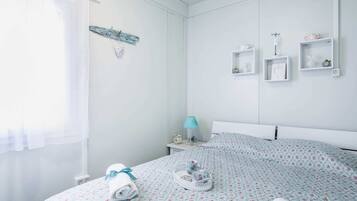House | 1 bedroom, individually furnished