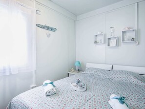 House | 1 bedroom, individually furnished - Secluded Holiday Home in Pašman near Sea (Pasman)