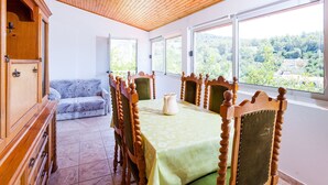 Dining - Alluring Cottage With Balcony (Vela Luka)