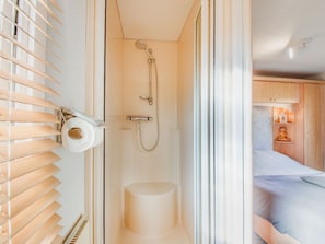 Bathroom - Cozy Chalet in Putten near Forest (Putten)
