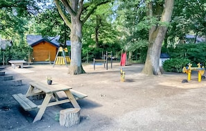 House | Children's area - Holiday Home in Meijel Near De Groot Peel Park (Meijel)