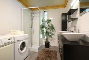 House | Bathroom