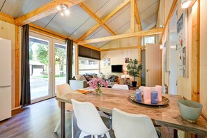 House | Dining - Holiday Home in Meijel Near De Groot Peel Park (Meijel)