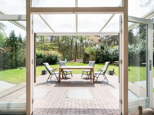 Secluded Bungalow in Laag-soeren With Garden