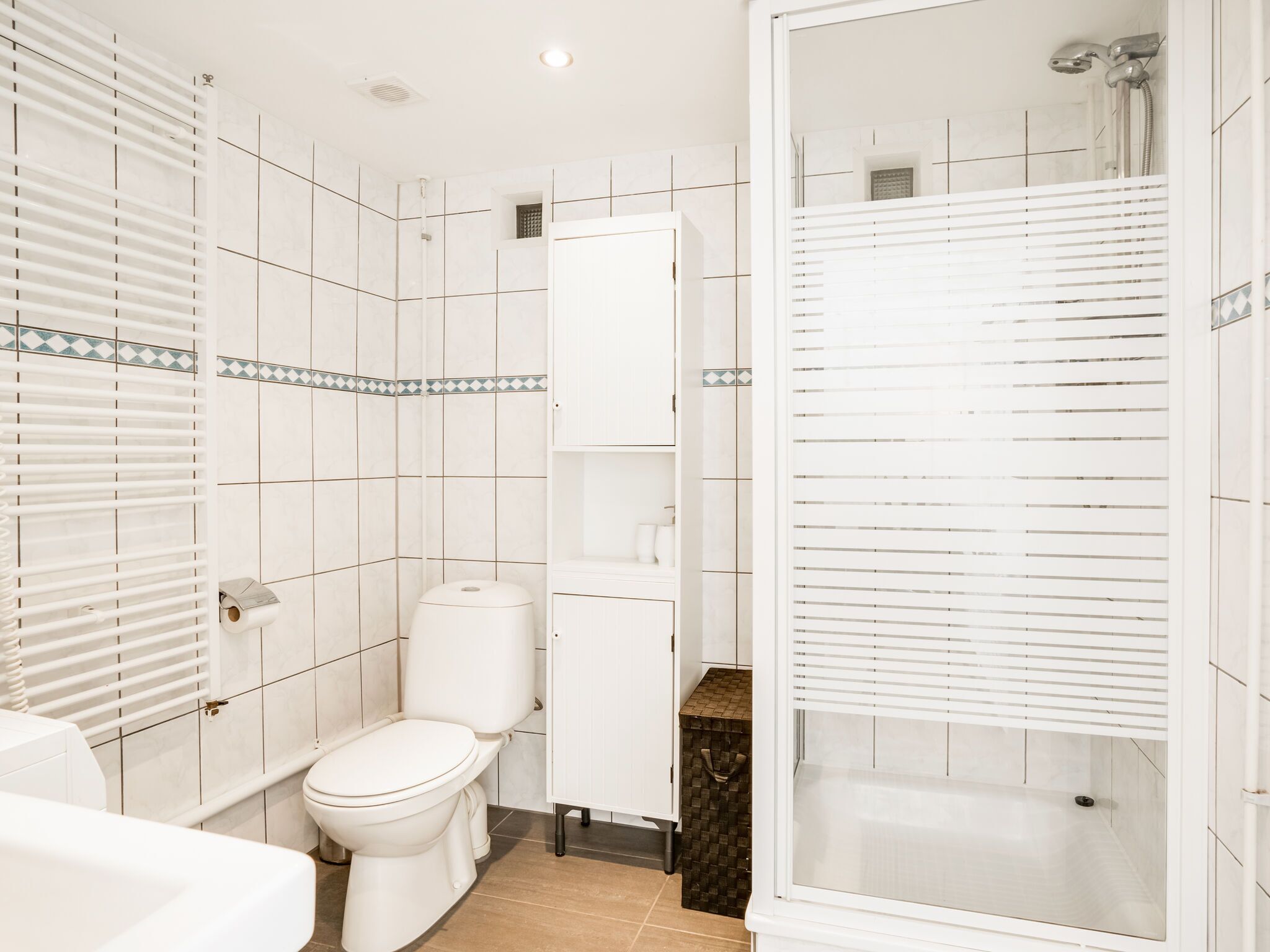 Een douche, handdoeken