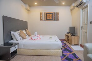 Chambre Standard Double ou avec lits jumeaux | Literie hypoallergénique, couette en duvet d'oie, matelas Tempur-Pedic