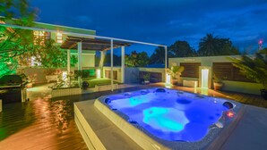 Outdoor spa tub - UMET Stay, Fishing and Diving Hotel (Thinadhoo)