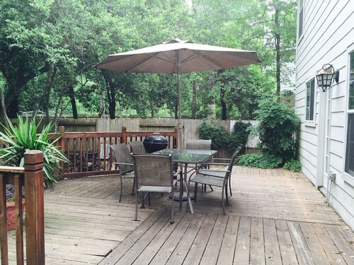 Relaxing 4 Bedroom House in the Woodlands, TX