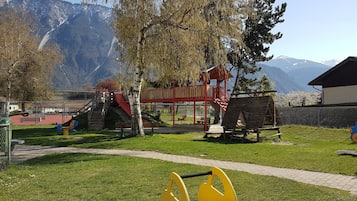 Außen-Kinderspielplatz