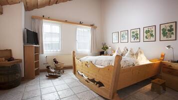 Individually decorated, individually furnished, desk, free WiFi