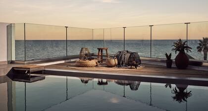 Oceanis Luxury Suites