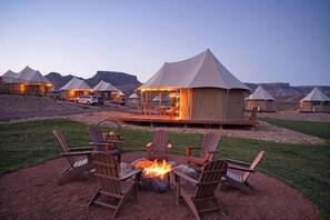 Unclassified image, 2 of 13, button - Zion Wildflower Resort, WorldHotels Backdrop (Virgin)